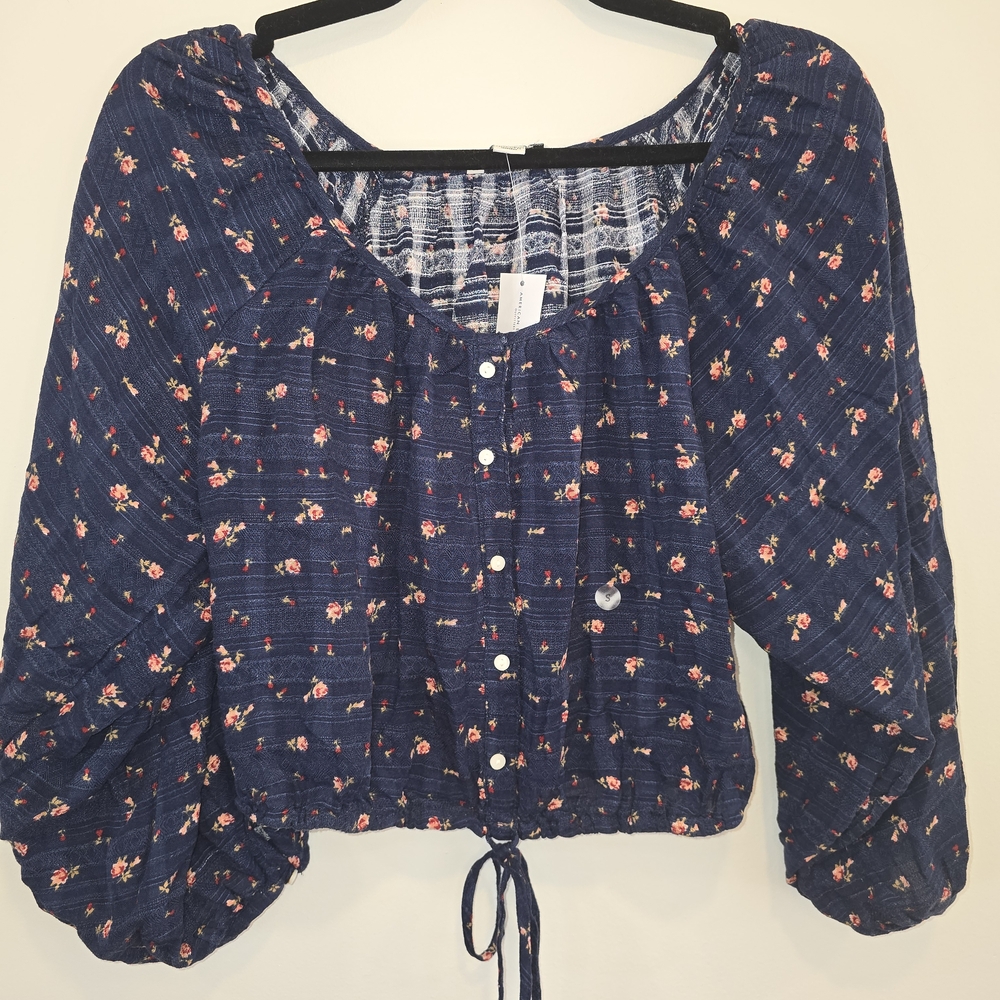 American Eagle Women's Navy Floral Crop Top Peasant Top Long Sleeve Small